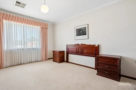 Property photo of 7 Arlington Loop Coogee WA 6166