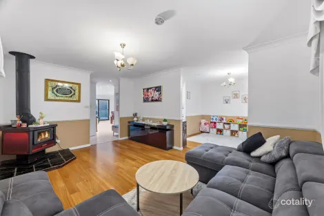 Property photo of 5 Moth Place Raby NSW 2566