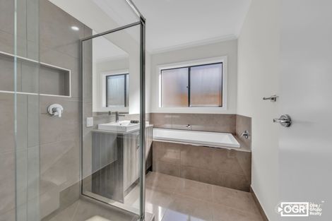 Property photo of 22 Valetta Street Mickleham VIC 3064