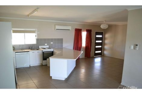 25 Emmalyn Cl, Soldiers Hill, QLD 4825