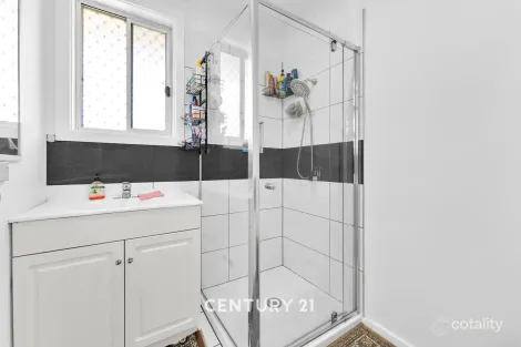 Property photo of 12 Weigela Court Doveton VIC 3177