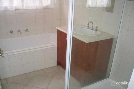 Property photo of 4/4 Riverbend Crescent Werribee VIC 3030