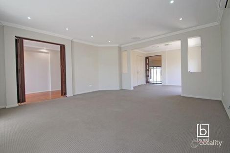 Property photo of 8 Farrier Crescent Hamlyn Terrace NSW 2259
