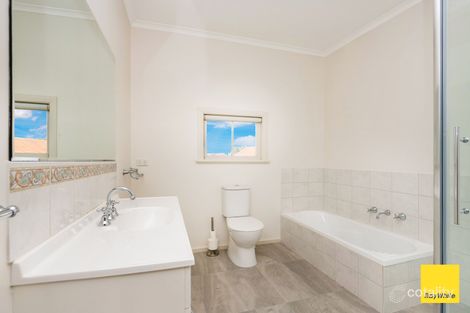 Property photo of 3 Old Violet Street Bendigo VIC 3550