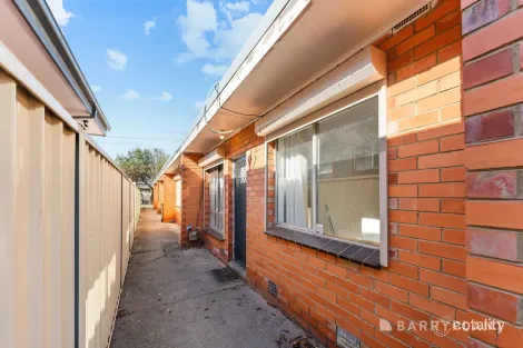 4/8 Percy St, St Albans, VIC 3021