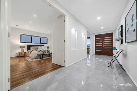 Property photo of 5 Stonemason Road Clyde North VIC 3978