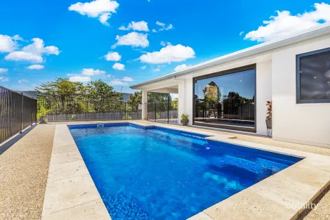 8 Lyndon Ct, Cannon Valley, QLD 4800