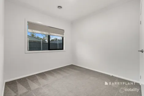 Property photo of 11 Mainstone Street Drouin VIC 3818