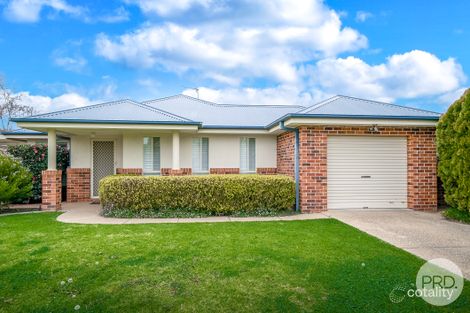 Property photo of 2/29 Lansdowne Avenue Lake Albert NSW 2650