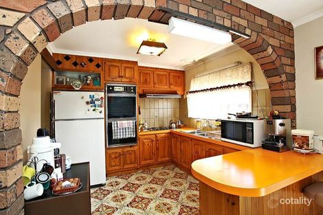 Property photo of 73 Fairbairn Road Sunshine West VIC 3020