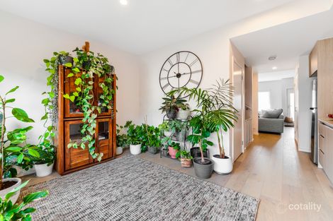 Property photo of 51 Verve Circuit Cranbourne West VIC 3977