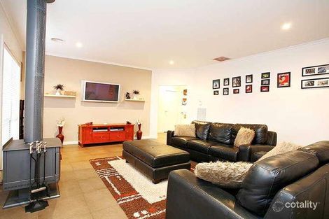 Property photo of 46 Damask Drive Tarneit VIC 3029