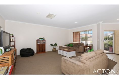 Property photo of 5 Calytrix Way Halls Head WA 6210