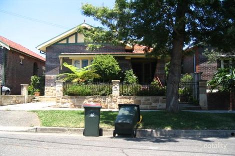 37 Bouvardia St, Russell Lea, NSW 2046