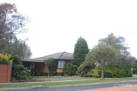 17 Outlook Dr, Dandenong North, VIC 3175