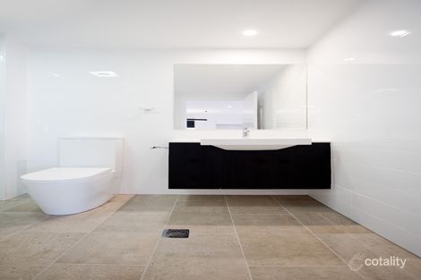 Property photo of 203/40 Donaldson Street Greenslopes QLD 4120