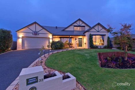 33 Huntingtower Cres, Langwarrin, VIC 3910