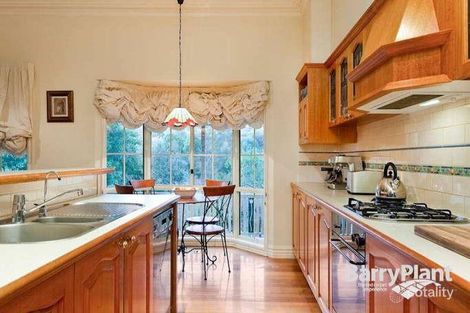 Property photo of 30 Bates Avenue Upper Ferntree Gully VIC 3156