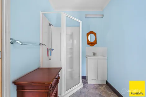 Property photo of 10 Ulambi Close White Rock QLD 4868