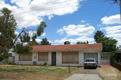 17 Amanda Dr, Camillo, WA 6111