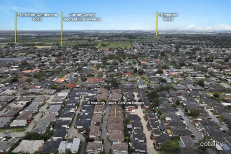 Property photo of 8 Mercury Court Carrum Downs VIC 3201