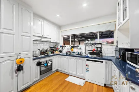 Property photo of 42 Lois Street St Albans VIC 3021