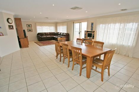 Property photo of 7 Kyalla Place Bourkelands NSW 2650