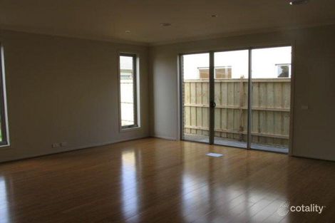 Property photo of 2 Moondarra Drive Berwick VIC 3806