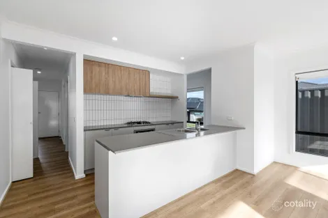 Property photo of 1A Masquerade Road Berwick VIC 3806