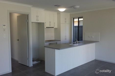 Property photo of 11 Orbit Court Woodcroft SA 5162