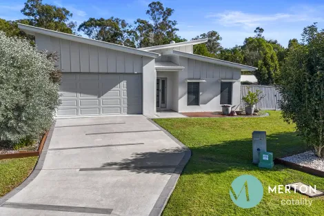 13 Suncrest Ct, Southside, QLD 4570