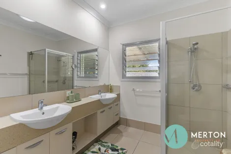Property photo of 13 Suncrest Court Southside QLD 4570