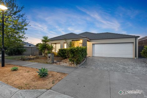 Property photo of 10 Delacour Crescent Pakenham VIC 3810