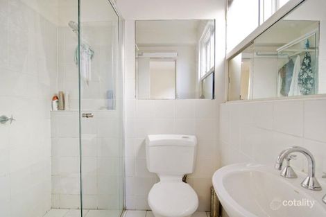 Property photo of 18/122 Beaconsfield Parade Albert Park VIC 3206