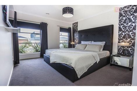 Property photo of 50 Biltmore Crescent Roxburgh Park VIC 3064