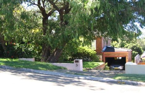 5 Playfair Rd, North Curl Curl, NSW 2099