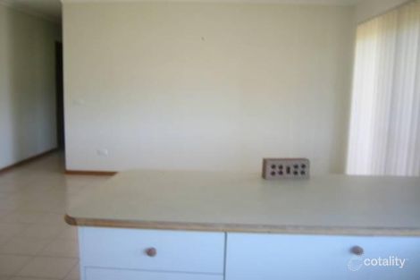 Property photo of 2/6 Rheanva Street Berwick VIC 3806