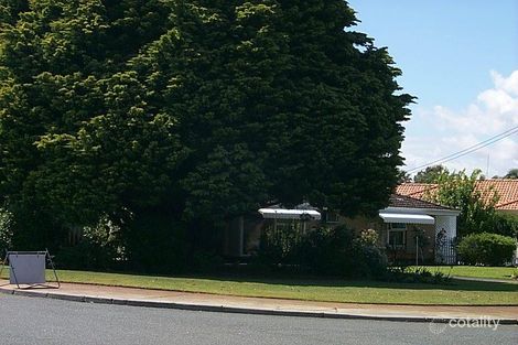 15 Downey Dr, Manning, WA 6152