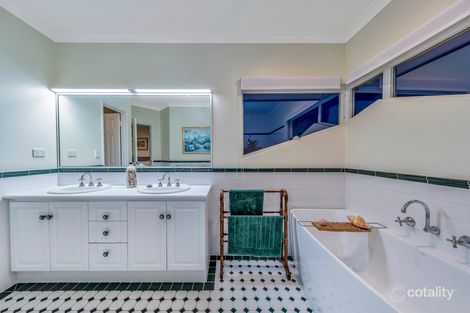 Property photo of 12 Gannet Rise Halls Head WA 6210