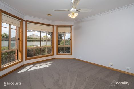 Property photo of 6 James Drive Delacombe VIC 3356