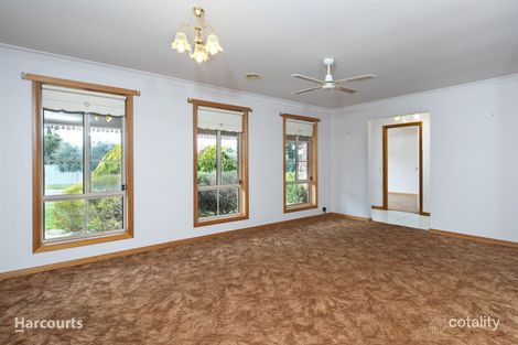 Property photo of 6 James Drive Delacombe VIC 3356