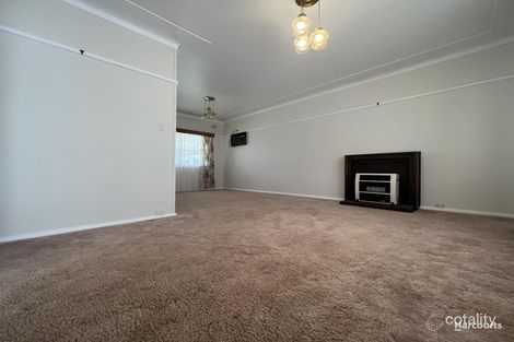 Property photo of 43 Bradbury Avenue Bradbury NSW 2560