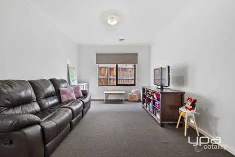 Property photo of 122 Stonehill Drive Maddingley VIC 3340