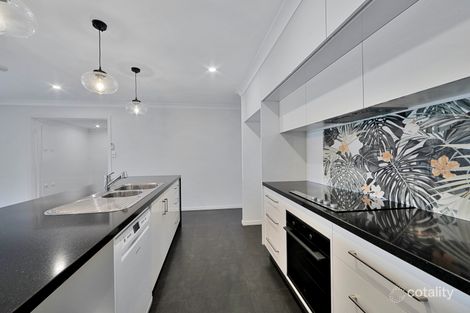 Property photo of 18 Bayview Terrace Qunaba QLD 4670