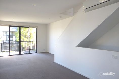 Property photo of 42 Central Park Walk Cheltenham VIC 3192