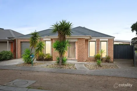 13 Weavers St, Manor Lakes, VIC 3024