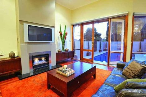 Property photo of 12 Downshire Road Elsternwick VIC 3185