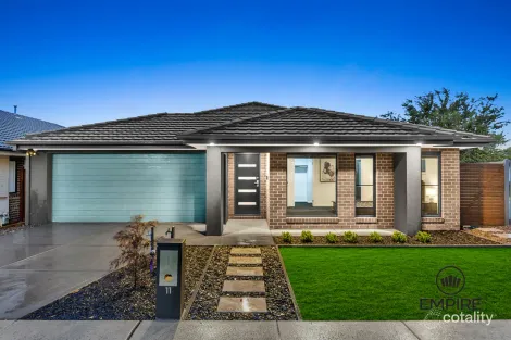 Property photo of 11 Annello Way Clyde VIC 3978