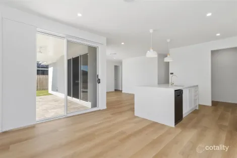 Property photo of 11 Penda Circuit Victoria Point QLD 4165