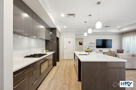 Property photo of 4 Pitsford Chase Aveley WA 6069